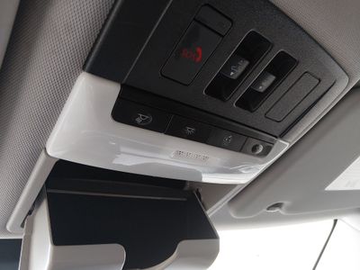 2024 Mitsubishi Outlander Plug-In Hybrid — photo 20 view