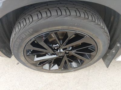 2024 Mitsubishi Outlander Plug-In Hybrid — photo 10 view