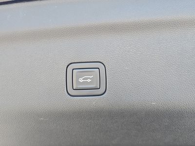 2023 GMC Yukon - Photo 11