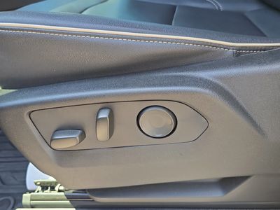 2023 GMC Yukon - Photo 23