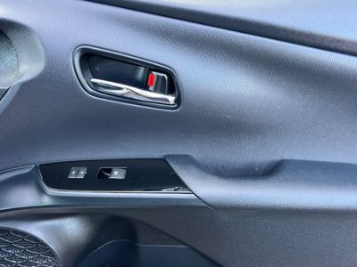 2017 Toyota Prius Prime - Photo 18