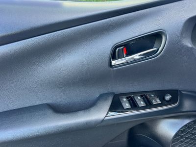 2017 Toyota Prius Prime - Photo 12