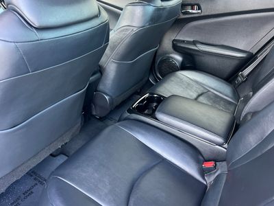 2017 Toyota Prius Prime - Photo 4