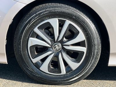 2017 Toyota Prius Prime - Photo 31