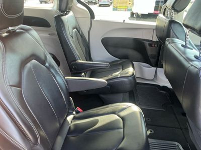 2024 Chrysler Pacifica — photo 19 view