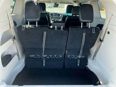 2024 Chrysler Pacifica — photo 17 view