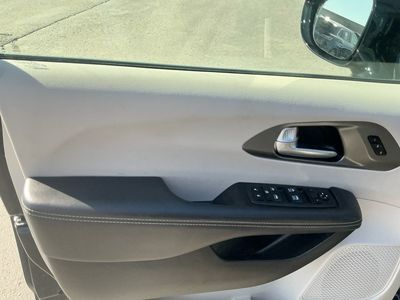 2024 Chrysler Pacifica — photo 15 view