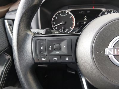 2023 Nissan Rogue — photo 12 view