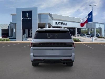 2026 Lincoln Navigator — detail view