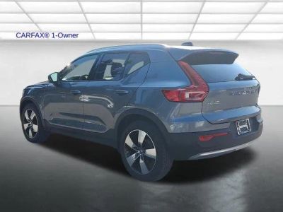 2019 Volvo XC40 — interior view