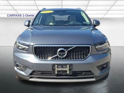 2019 Volvo XC40 — side profile view