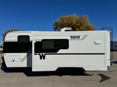 2026 Winnebago Thrive - Photo 12