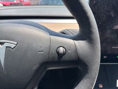 2024 Tesla Model Y - Photo 10