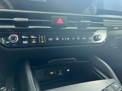 2026 Kia Sportage Hybrid — photo 24 view