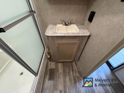 2019 Coachmen RV Catalina Destination Series - Photo 37