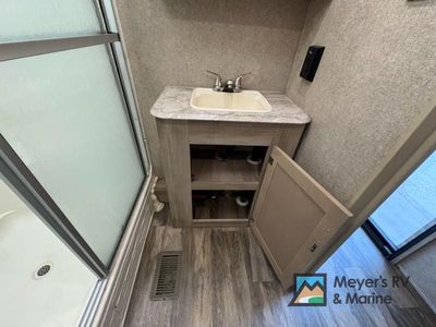 2019 Coachmen RV Catalina Destination Series - Photo 33