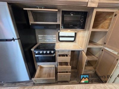 2019 Coachmen RV Catalina Destination Series - Photo 14