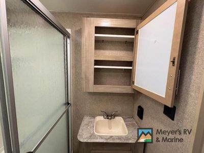 2019 Coachmen RV Catalina Destination Series - Photo 32