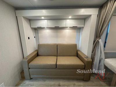 2026 Winnebago Thrive - Photo 11