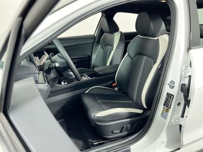 2026 Kia K5 - Photo 14