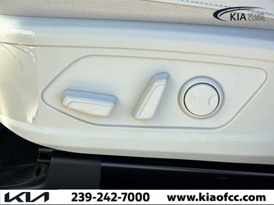 2026 Kia Sorento Hybrid — photo 25 view