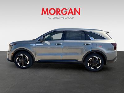 2026 Kia Sorento Hybrid — side profile view