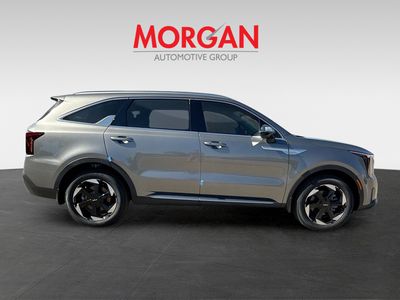 2026 Kia Sorento Hybrid — engine compartment view