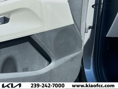 2026 Kia Sorento Hybrid — photo 24 view