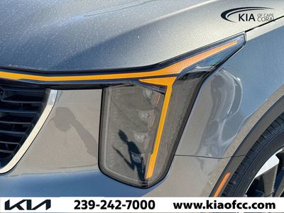 2026 Kia Sorento Hybrid — photo 8 view