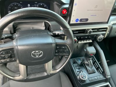 2024 Toyota Tacoma - Photo 14