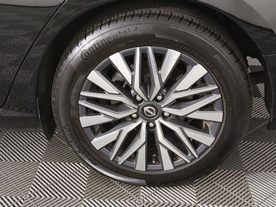 2025 Nissan Altima — photo 10 view