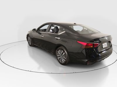 2025 Nissan Altima — detail view
