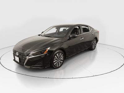 2025 Nissan Altima — rear three-quarter view