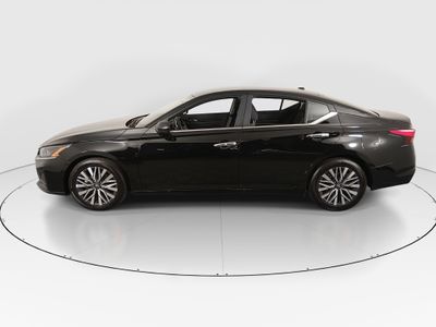 2025 Nissan Altima — interior view