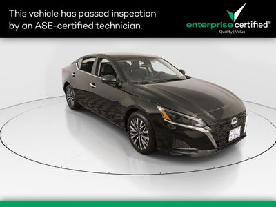 2025 Nissan Altima SV FWD — front three-quarter view