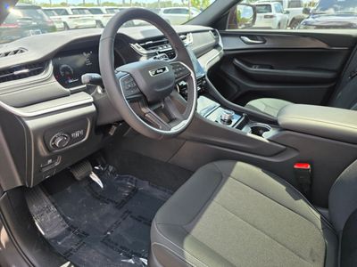 2026 Jeep Grand Cherokee - Photo 14