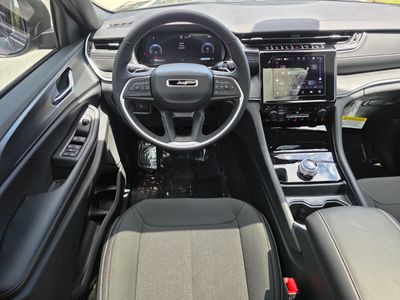 2026 Jeep Grand Cherokee - Photo 11
