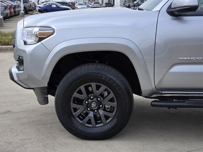 2023 Toyota Tacoma - Photo 6