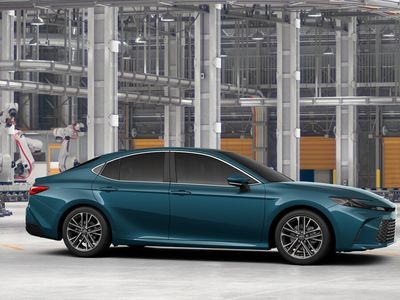 2026 Toyota Camry — photo 13 view