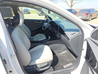2023 Kia Niro — photo 15 view