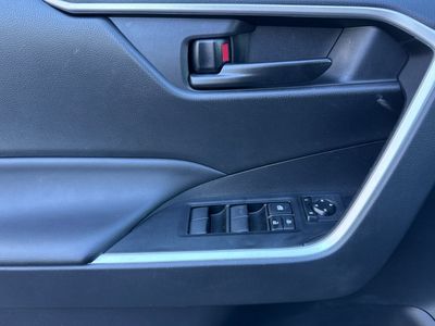 2023 Toyota RAV4 - Photo 12