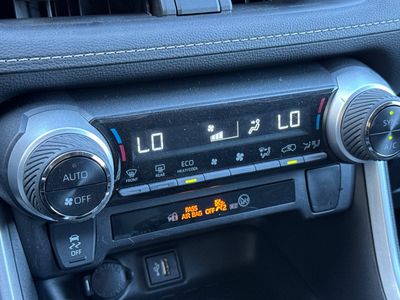 2023 Toyota RAV4 - Photo 22