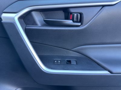 2023 Toyota RAV4 - Photo 19