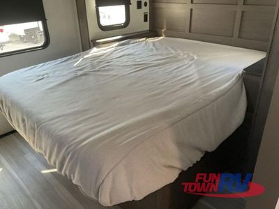 2026 Keystone RV Cougar Half-Ton — photo 39 view