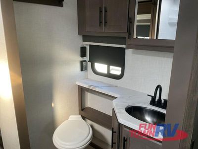 2026 Keystone RV Cougar Half-Ton — photo 33 view