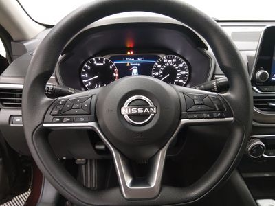 2024 Nissan Altima — photo 12 view