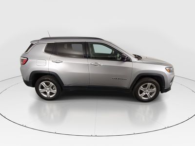 2024 Jeep Compass — photo 8 view