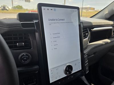 2025 Ford F-150 Lightning - Photo 18