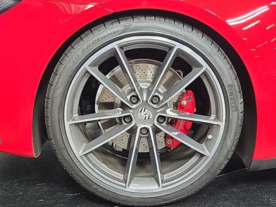 2020 Porsche 911 - Photo 29