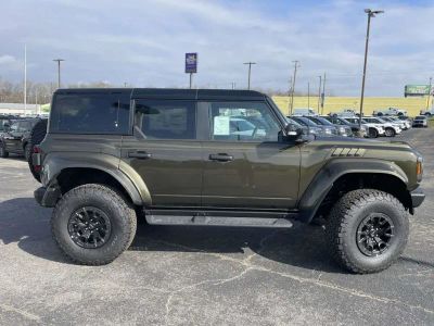 2025 Ford Bronco - Photo 2